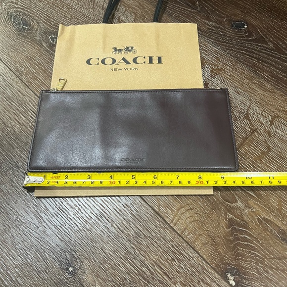 Coach clutch Dark Brown Leather with paper bag - Picture 5 of 8